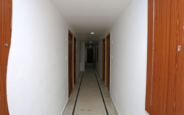 OYO 11675 Hotel Prahlad Inn