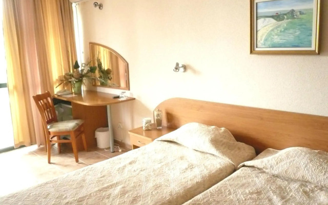 Park Hotel Briz All Inclusive- Free Parking