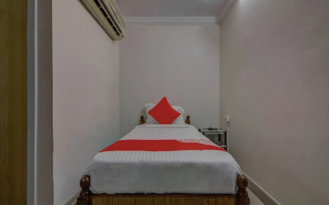 Oyo 14323 Anupama Hotel