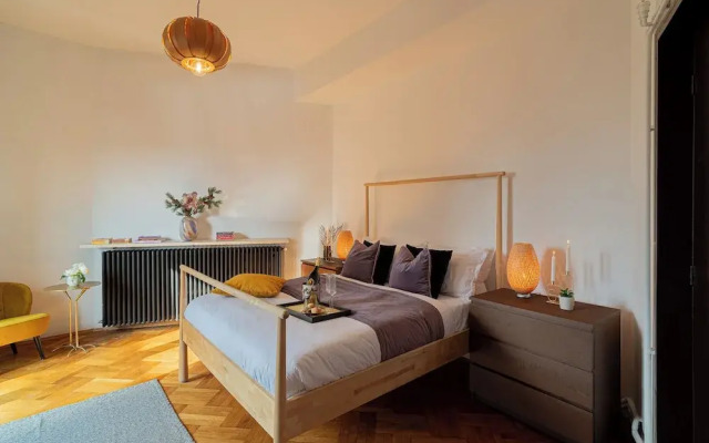 3BR Atrium Penthouse by Cismigiu - Bright & Spacious with Balcony