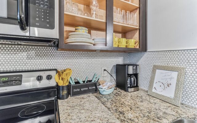 Dream Condo in Desirable West End!