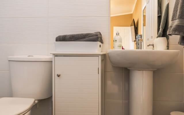 St Helens - Lodge - Sleeps 4 - Pets Allowed - Pool