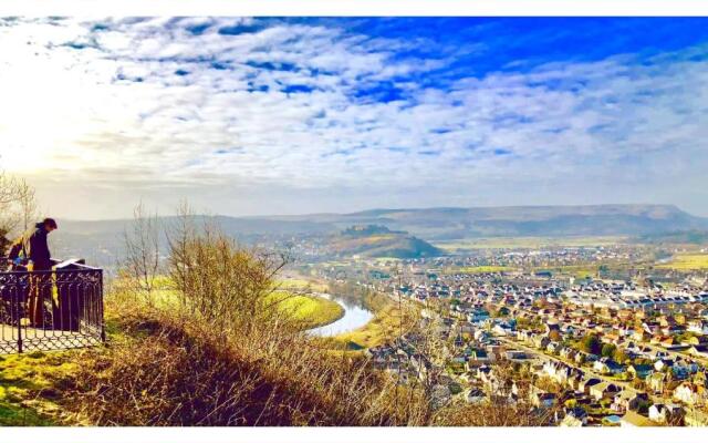A Luxurious Masterpiece Steps from Stirling