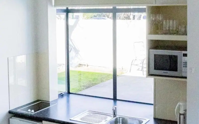 ASURE Phoenix Motor Inn