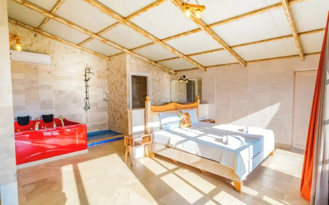Mojo Boutique Hotel