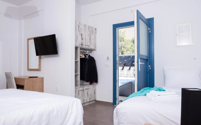 Tristhenia Hotel