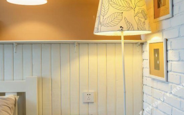 Occasion Inn (Qingdao Zhanqiao Zhongshan Road Subway Station)