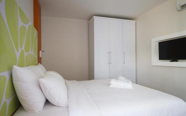Desert Irus Hotel