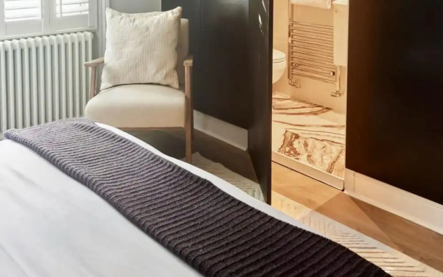 The St Johns Wood Sanctuary - Glamorous 2bdr Flat