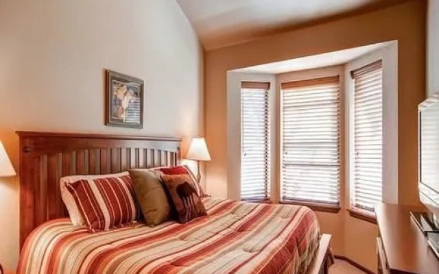 Village Point By Pinnacle Lodging