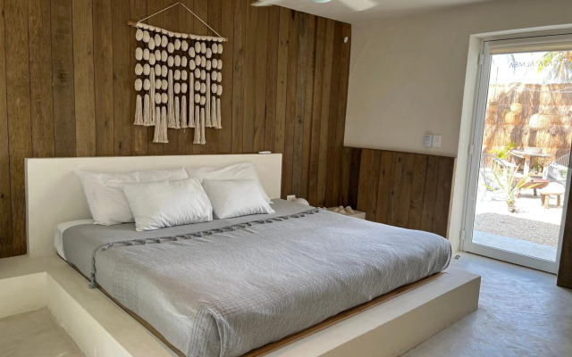 Casa en primera linea de playa con alberca