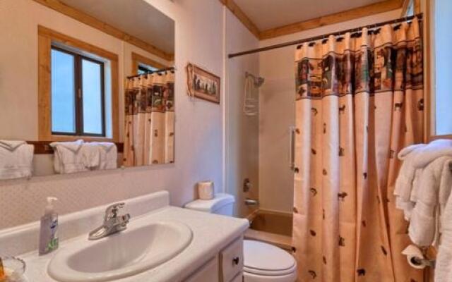 Forest Retreat Rental Cabin