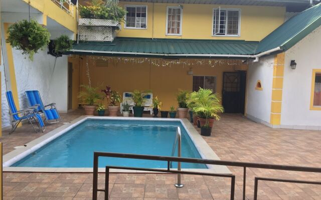 La Mamre Guest House