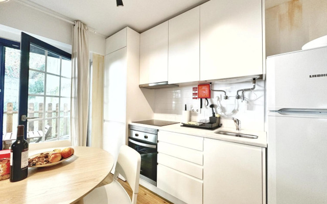 The Curious Crow Apartments I