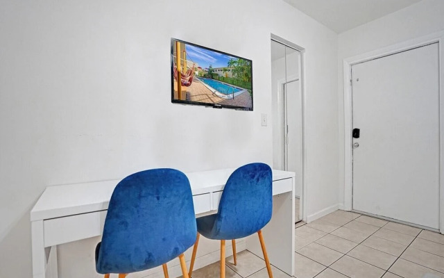 Coastal Studio by Hollywood Beach Boardwalk