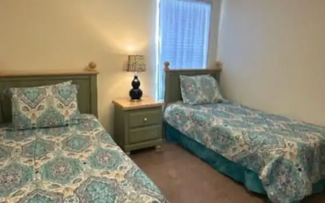 South Facing W/ Private Pool & Spa