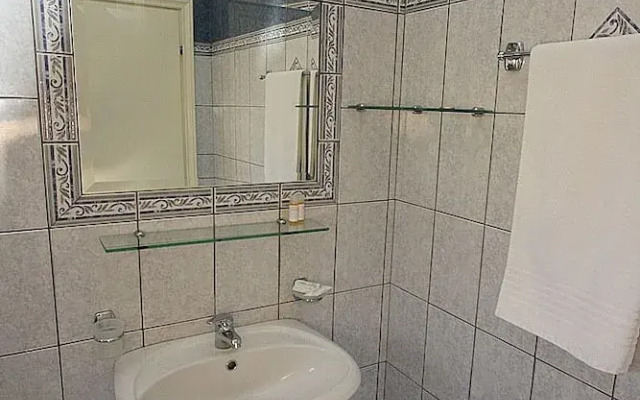 Konstantinos Hotel & Apartments I