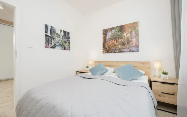 Apartment in Warsaw Center by Renters