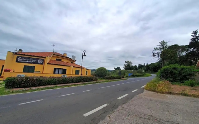 Mastro Titta Pizza Eat & Sleep