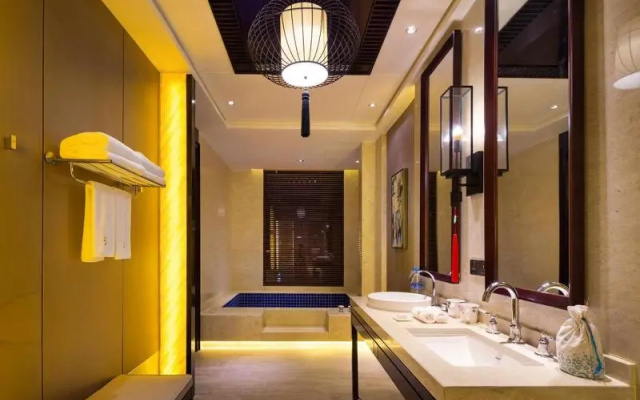 Huaqing Aegean International Hot Springs Resort & Spa
