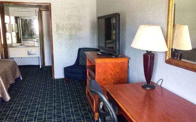 Trade Winds Inn Clinton