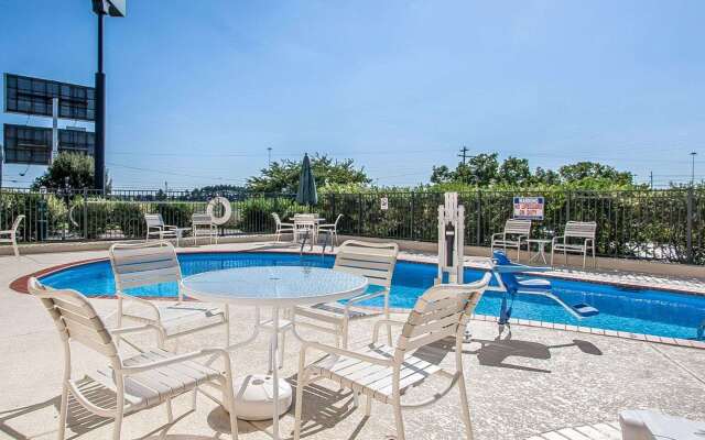 Quality Inn Murfreesboro - University Area