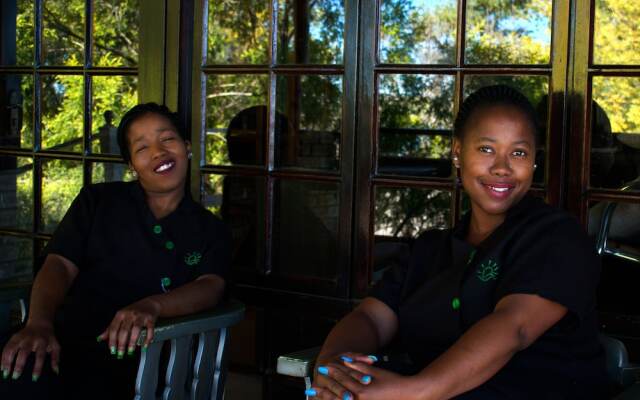 Waterfront Country Lodge