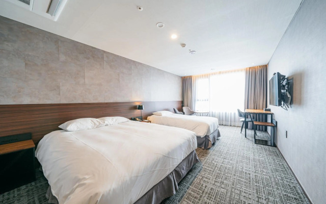 Hotel With Jeju