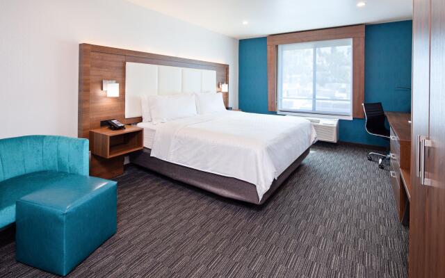 Holiday Inn Express Hotel & Suites Hollywood Walk of Fame, an IHG Hotel