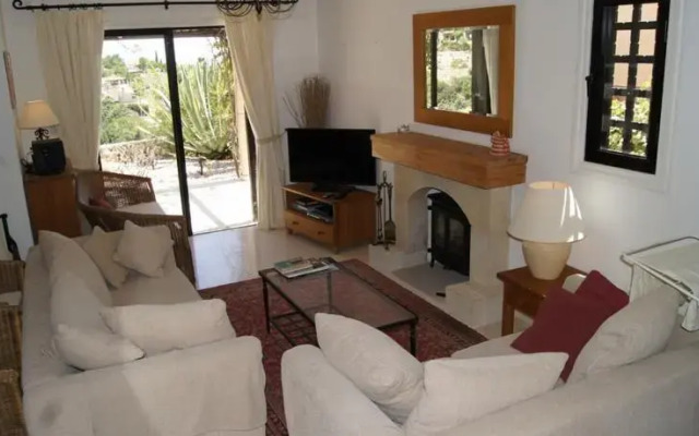 Kamares Villa