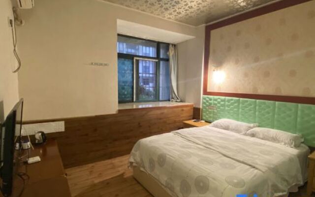 Wanjia Garden Business Apartment (Wuhan Fozuling Metro Station)