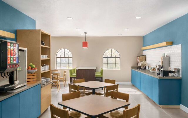 Comfort Suites Shenandoah-The Woodlands