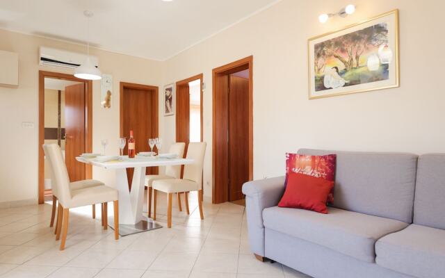Apartments 150m from beach with parking