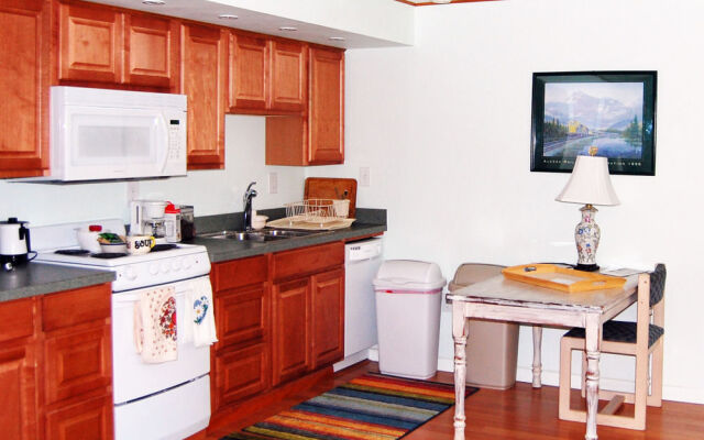 Anchorage Walkabout Town B&B
