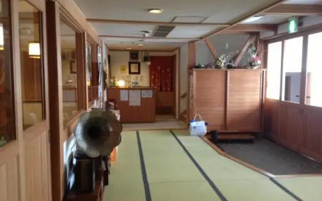 Hakuba Ryokan MINAMIYA & Cat Cafe MINAMIYA