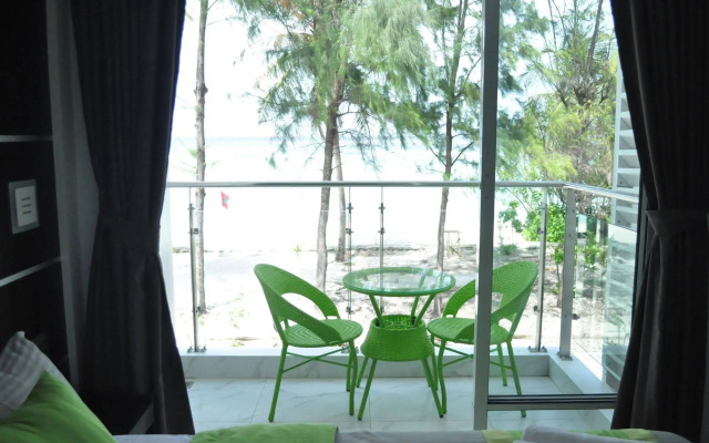 Simry Beachside