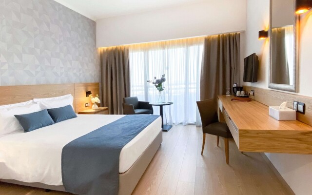 Ajax Hotel