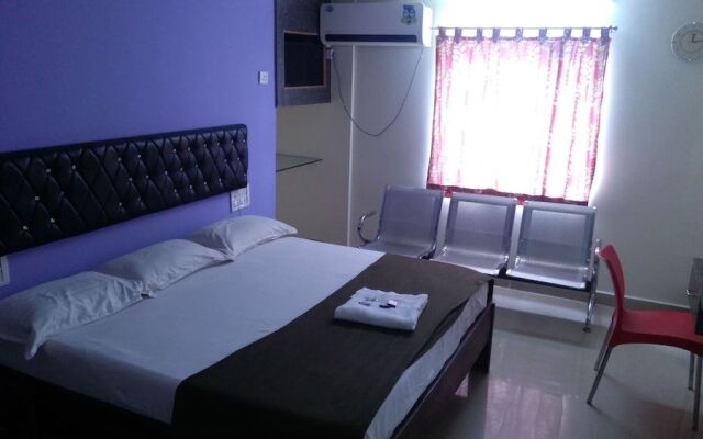 Iroomz Hotel New SS INN