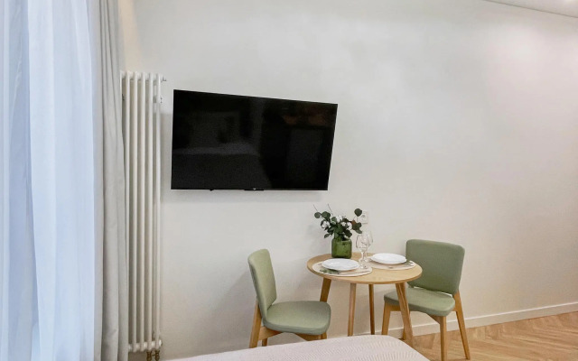 Art-Seasons Apartments (Арт-Сизонс Апартментс) на улице Ивана Франко 6