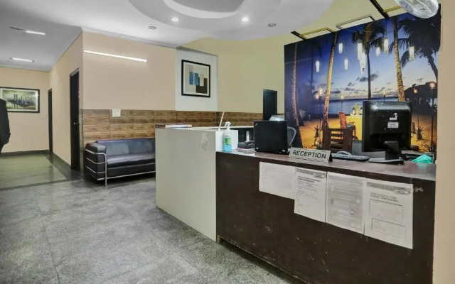 OYO Townhouse 764 Hotel Happy Keys Townhouse