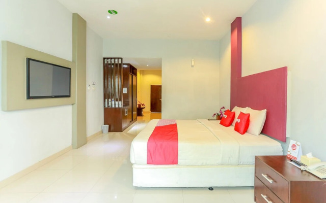 OYO 2073 Grand Inn Hotel Lombok
