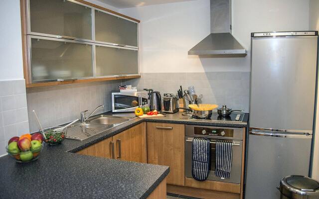Base Serviced Apartments - Cumberland Street
