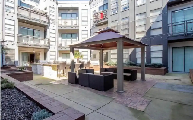 Luxury Apartment 329