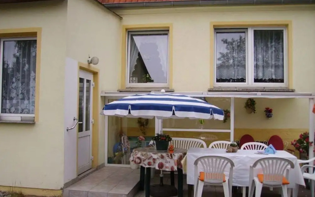 to the Beach Modern Retreat