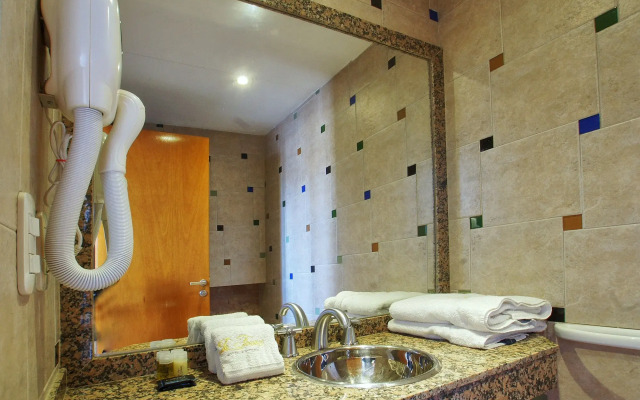 La Fresque Hotel