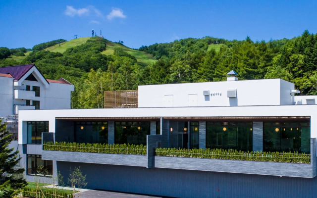 Rusutsu Resort Hotel & Convention