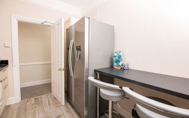 Salt Lane Apartments