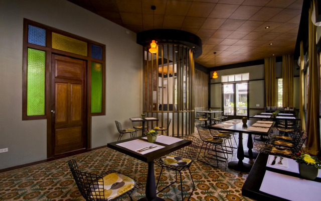 The Henry Hotel Manila