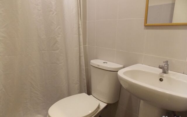 Hometown Hotel Bacolod - Lacson