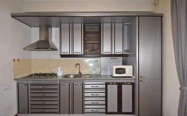 Byuzand7 new building in Republic Square